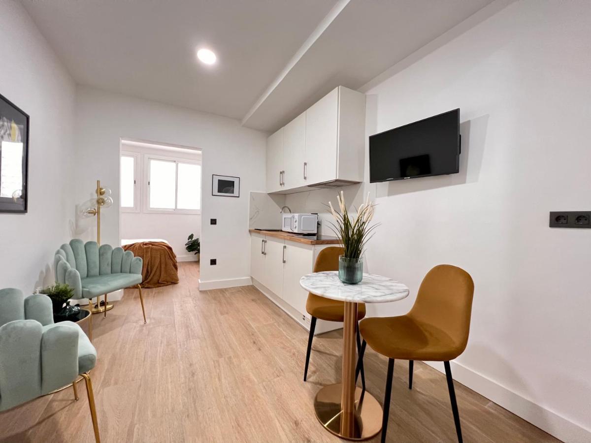 Crysoyle Apartment Barcelona Next To Camp Nou L'Hospitalet de Llobregat Extérieur photo